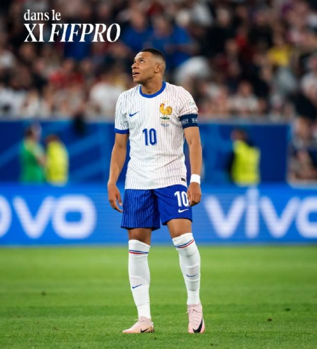 The official media of the French team congratulated Mbappe on being named FIFPRO of the Year[weirushui]