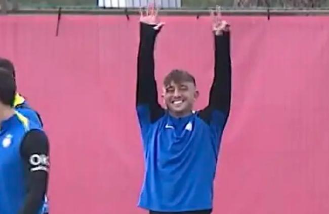 Maffeo mocked Real Madrid's 5-2 defeat to Barcelona by gesturing to the camera【WEIRUSHUI】