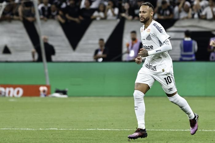 According to David Ornstein, Neymar will prioritize his return to Barca after his contract with Santos expires [xueting]