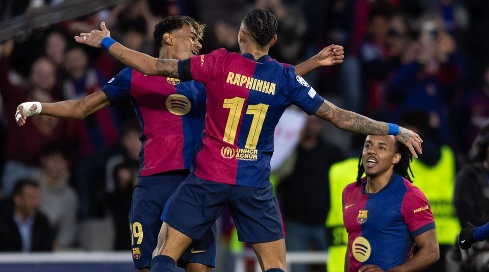 Barcelona have reached the last eight of the Champions League with a home win over Benfica [xueting]