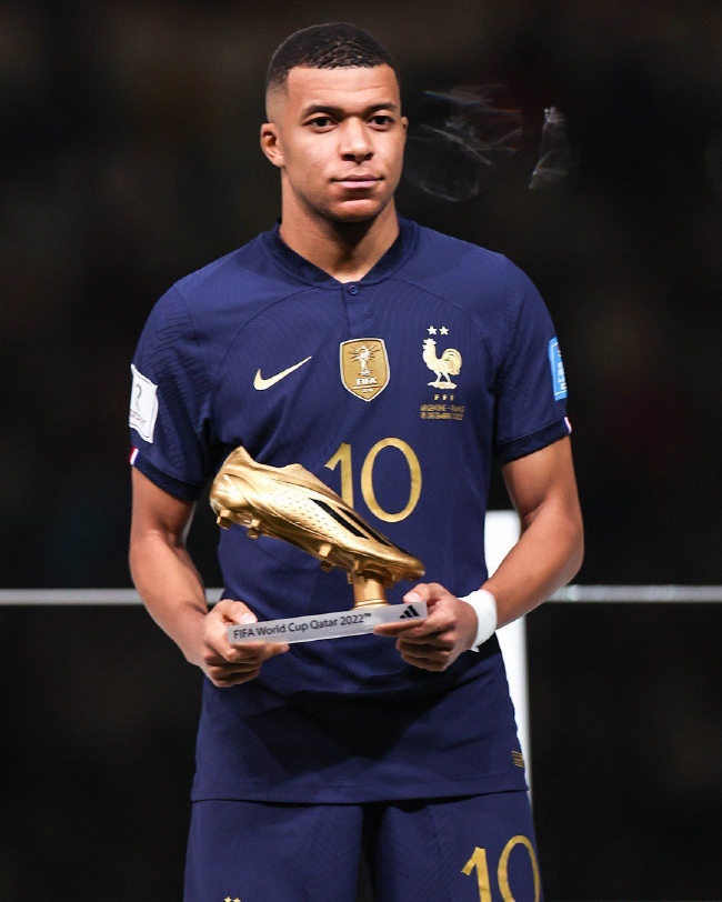 A hat-trick in the final and a golden boot in the World Cup, Mbappe was not happy[weiyuan]