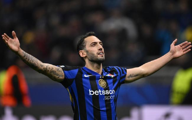 Champions League - Qarhanoglu penalty winner Inter Milan 1-0 Arsenal[weiyuan]