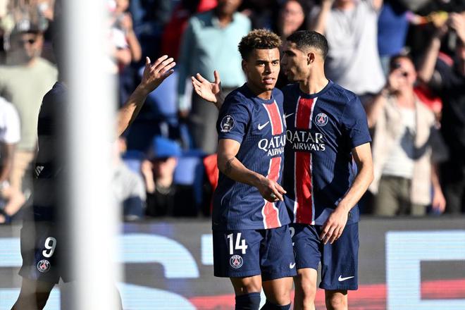 28 rounds of unbeaten Grand Paris 6 rounds in advance to defend: French League 13 +4 consecutive titles strong season 4 titles（haojie）