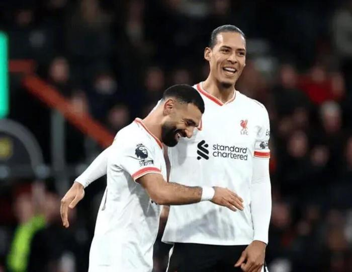 Van Dijk and Mohamed Salah have both signed new contracts at Liverpool until 2027, with an official announcement imminent [xueting]