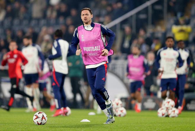 French media: Fofana returned to training but did not play against Manchester United, Lacazette or become the starting center  [jiayu] 