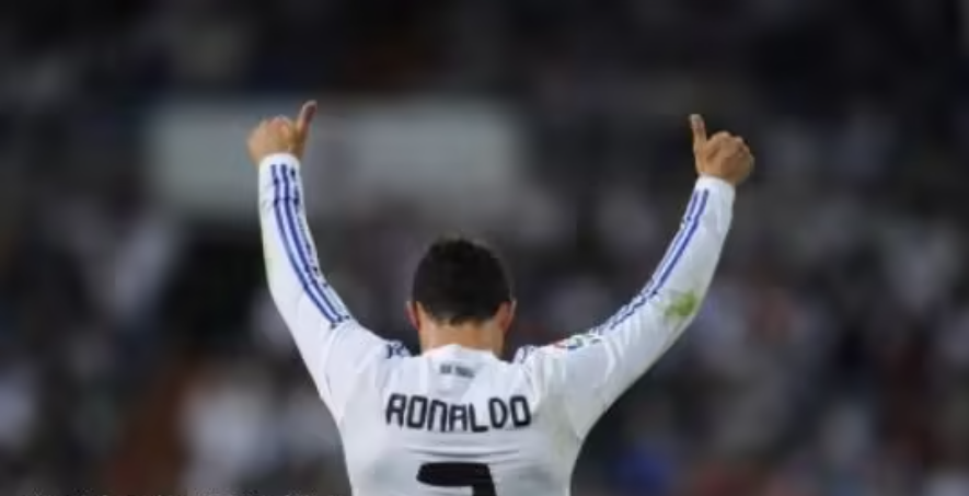 Cristiano Ronaldo in Manchester City shirt? Sheringham: If Manchester City invite Cristiano Ronaldo or willing to play in the new World Club Cup {xueting]