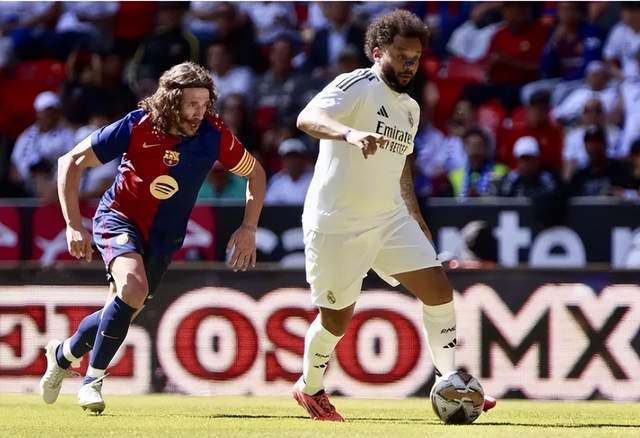 Ten - nine! Real Madrid legend kills Barcelona 4 in a row: Marcelo salutes Cristiano Ronaldo, 52-year-old Figo is booed  [jiayu] 