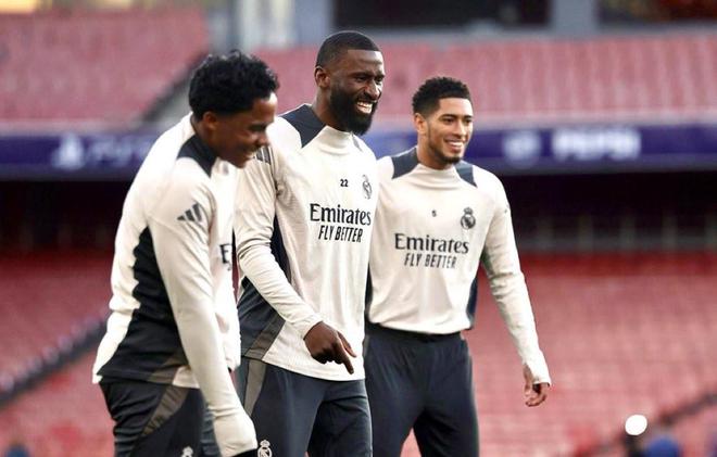 Radio 6: Bellingham and Rudiger clash in training, and the two eventually shake hands  [jiayu] 