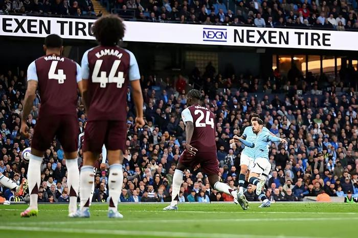 Manchester City defeated Villa 2-1. Nunez's last-minute winner helped the team return to the top three in the Premier League [xueting]