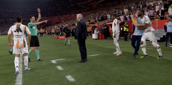 Three players of Real Madrid were sent off in the Copa del Rey final, with Rudiger Vinicius and Vazquez being sent off [xueting]