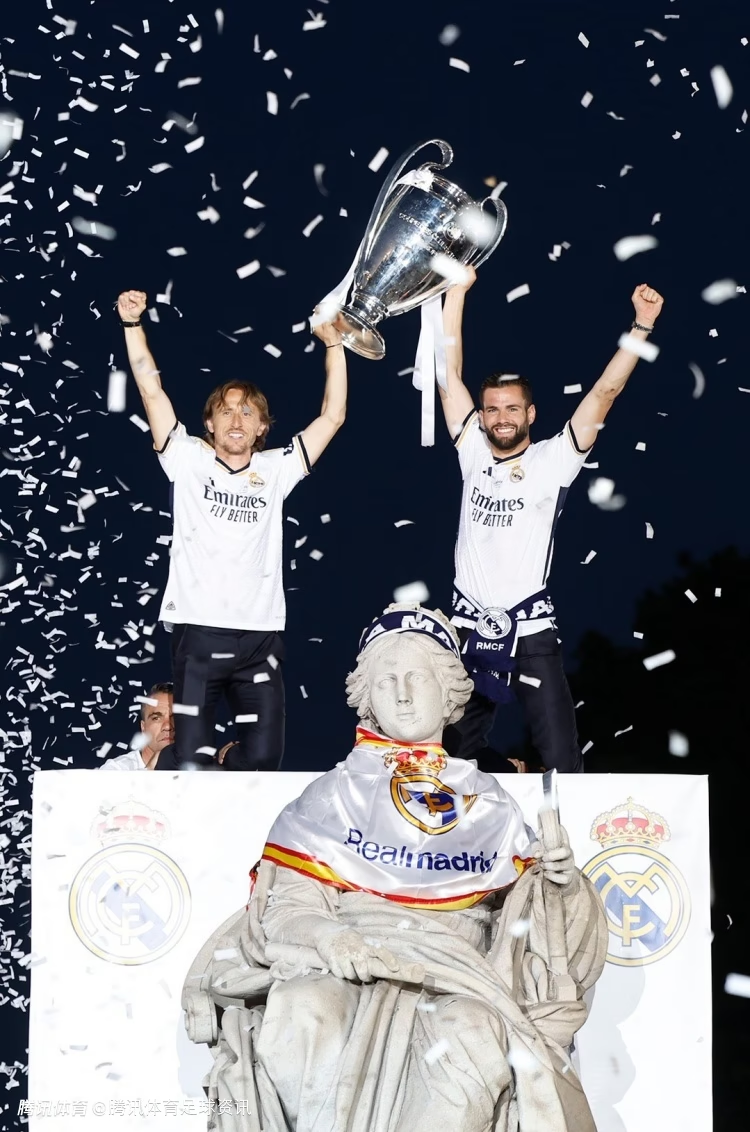 A heartfelt farewell! Mbappe and Nacho led the Real Madrid players to collectively pay tribute to Modric [xueting]