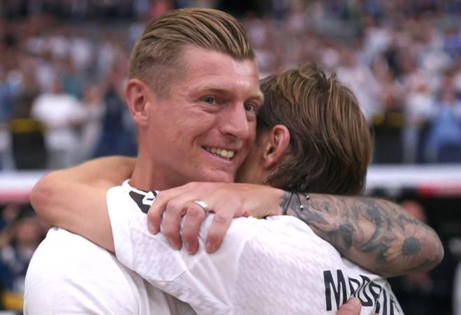 The 78-year-old Buddha rarely shed tears! This scene was so heart-wrenching: Ancelotti and Magic Flute cried all night and said goodbye to the three heroes[KUI]