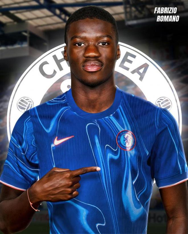 L 'Equipe: Chelsea announced Strasbourg defender Sarr a few hours later[KUI]