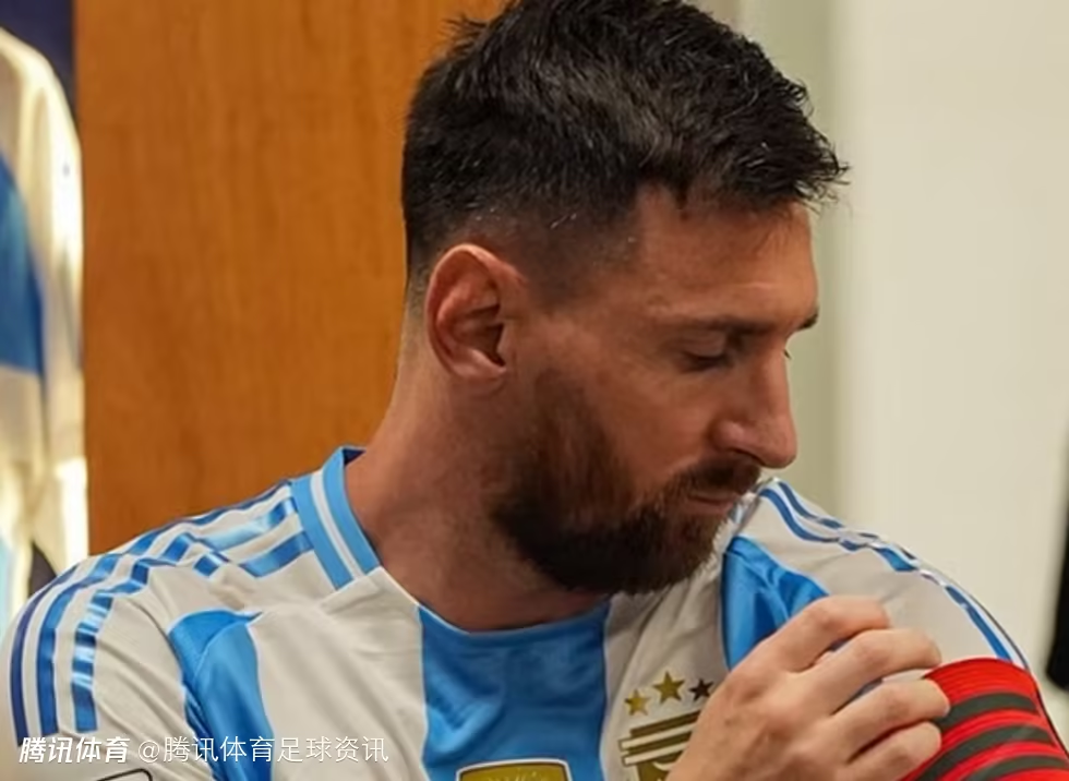 Back! Scarloni confirms that Messi will start against Colombia. The player will head to the Club World Cup after the game.[xueting]