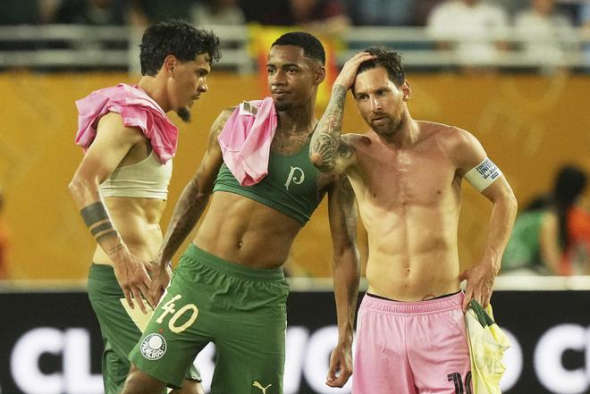 Su Ya's cross-pass led to a goal for Miami, giving them a 2-0 lead. However, they were then equalized 2-2 and were eliminated in the knockout stage against Paris.