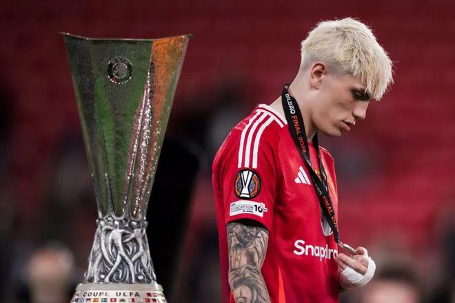 A complete breakdown! Gana Joe wearing the Villa jersey infuriates Manchester United. The Red Devils want to sell him for 40 million pounds. | Amolin | Rashford | Real Madrid's history | Barcelona team | Alejandro Gana Joe