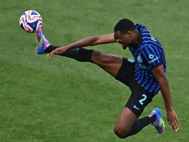 Just 25 million euros! Barcelona is interested in Denefri. The hero who led Inter Milan to defeat Barcelona in the Champions League.