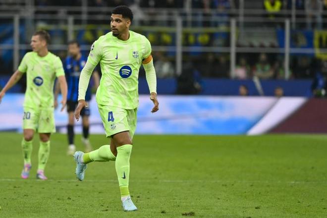 FC Barcelona: Araujo returns to the club's training base, arriving a few days earlier than originally scheduled|Barcelona team|Ronald Araujo