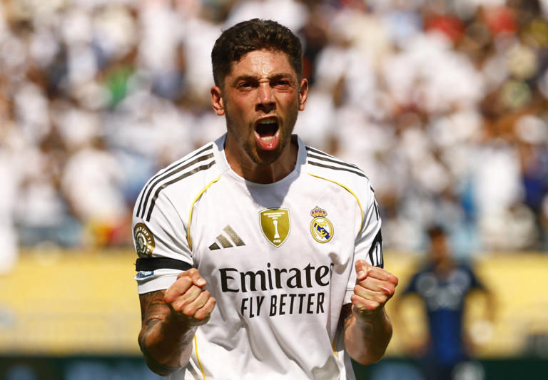 65 appearances. Balvedo became the player with the most appearances in a single season across all major leagues in the 21st century. [xueting]