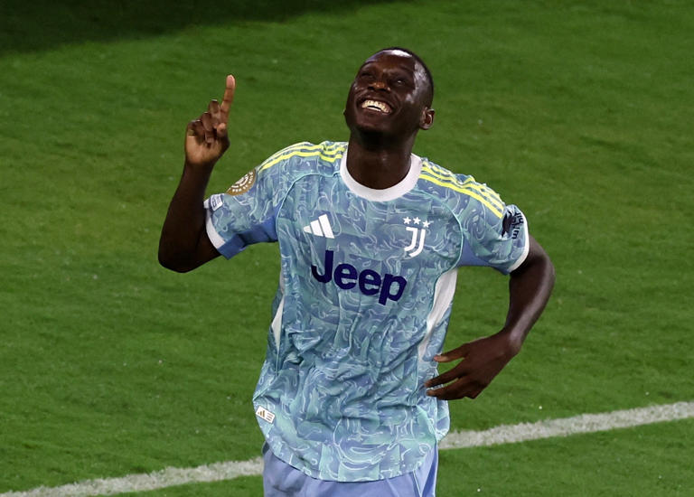 Media report: Paris is reluctant to sell Mouani at a low price, thus negotiations with Juventus have stalled.[xueting]