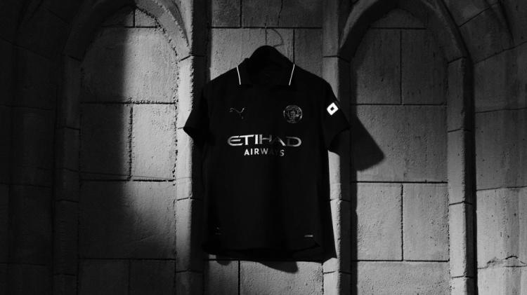 Manchester City has released its away jersey for the 2025/2026 season, inspired by the club's earliest known jersey. [xueting]
