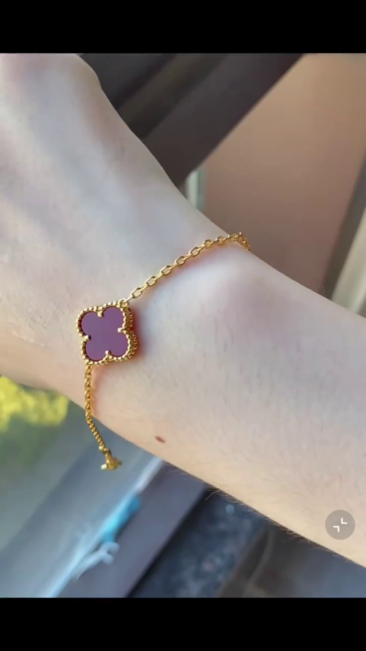 Van Cleef & Arpels Bracelets