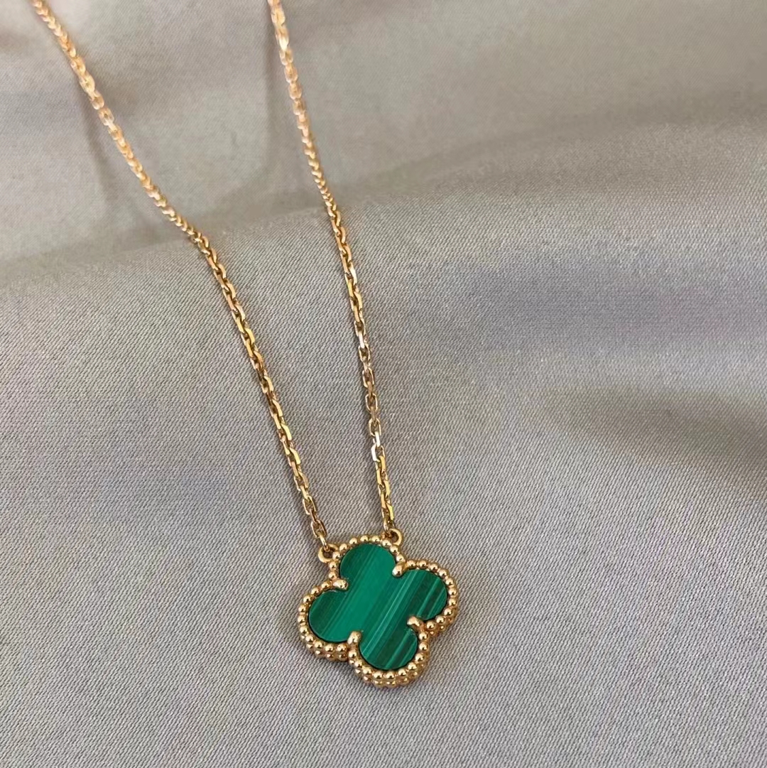 Van Cleef & Arpels  necklace