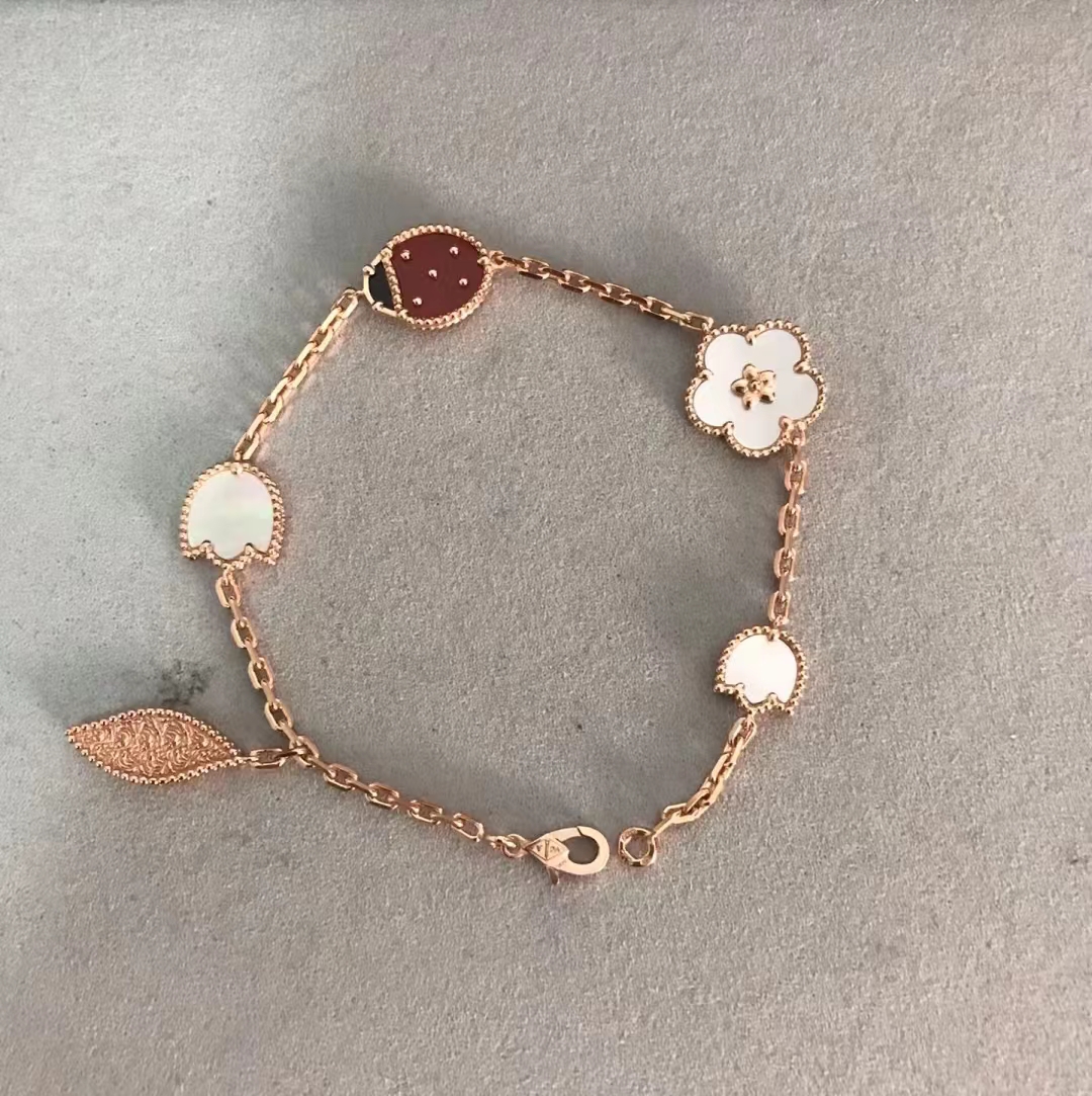 Van Cleef & Arpels bracelet