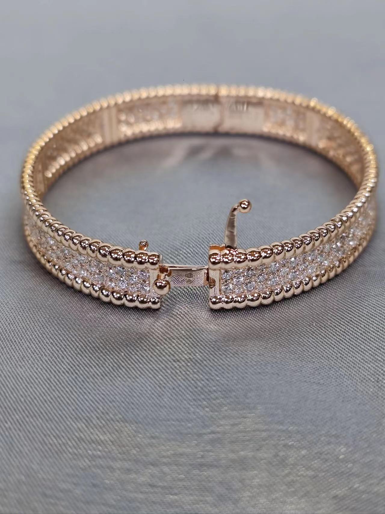 Van Cleef & Arpels Perlée diamonds bracelet,