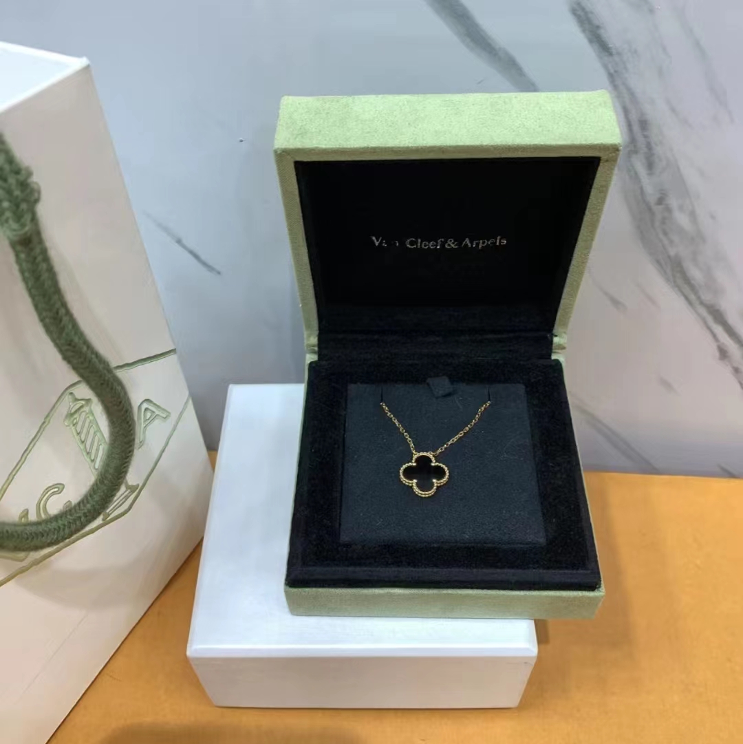 Van Cleef & Arpels necklace
