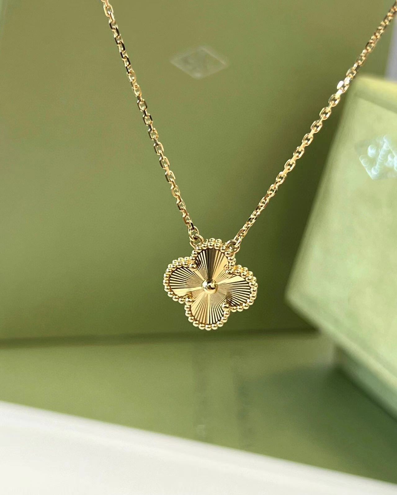 Van Cleef & Arpels necklace