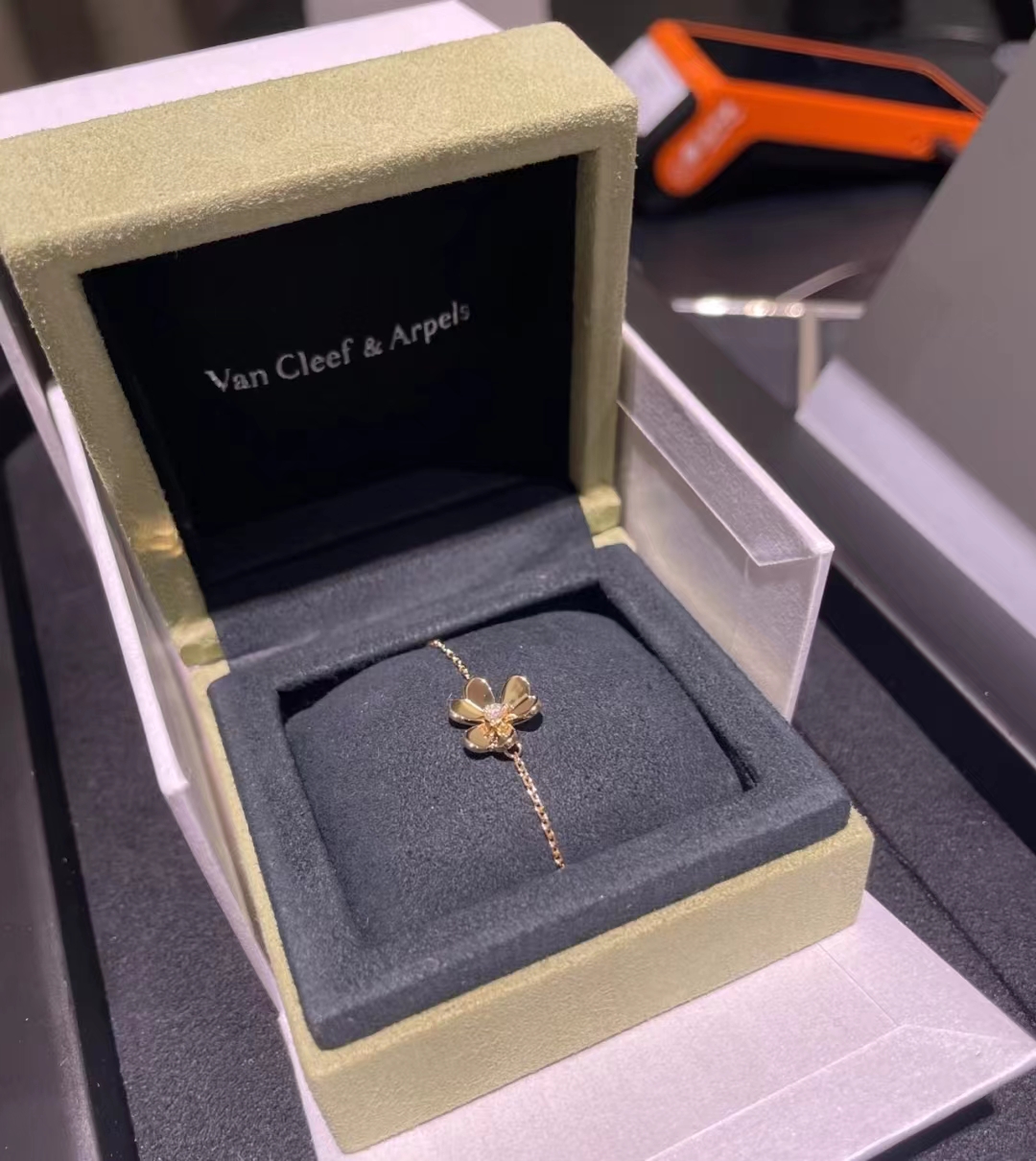 Van Cleef & Arpels Bracelets