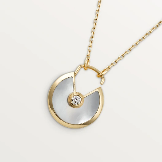 AMULETTE DE CARTIER NECKLACE