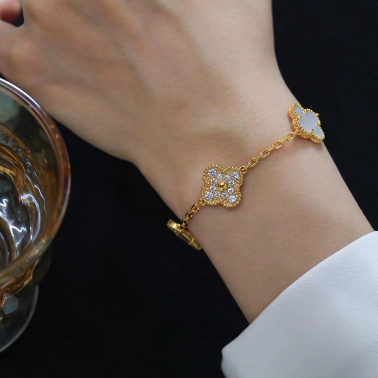 Van Cleef & Arpels Bracelets