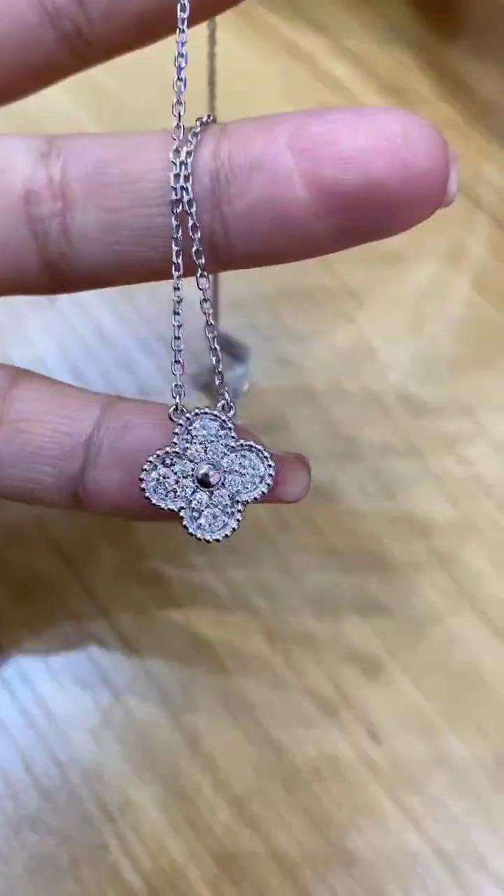 Van Cleef & Arpels  necklace