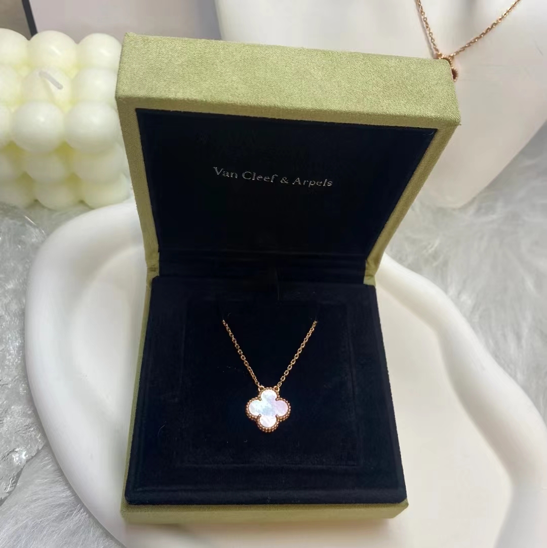 Van Cleef & Arpels necklace