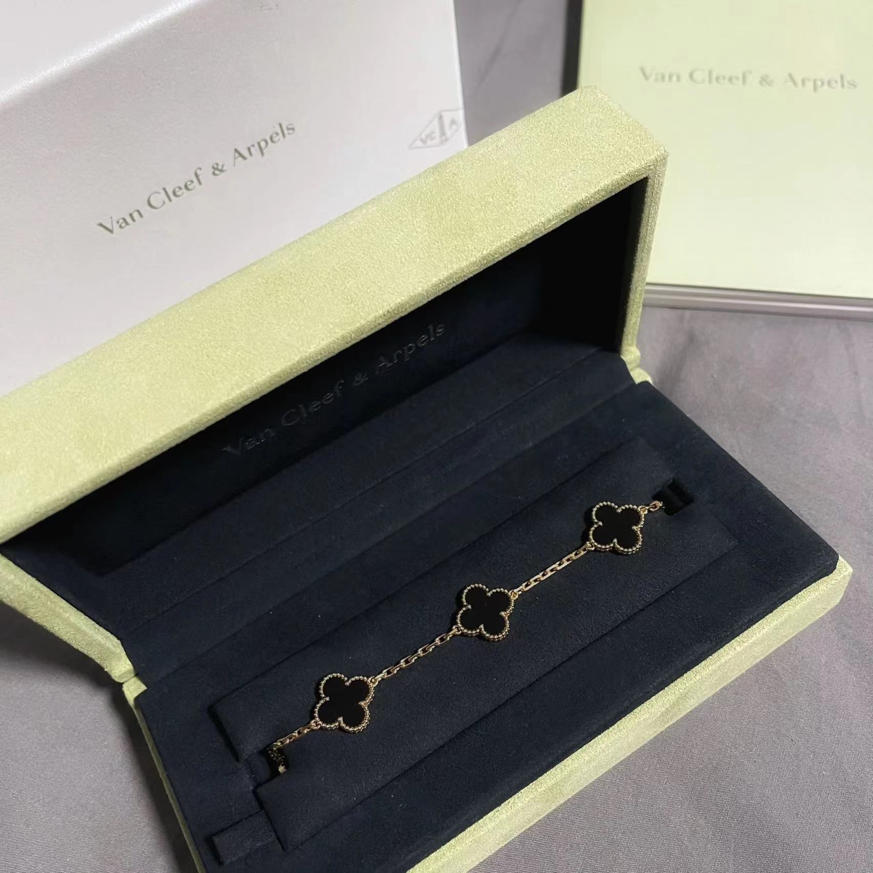 Van Cleef & Arpels Bracelets