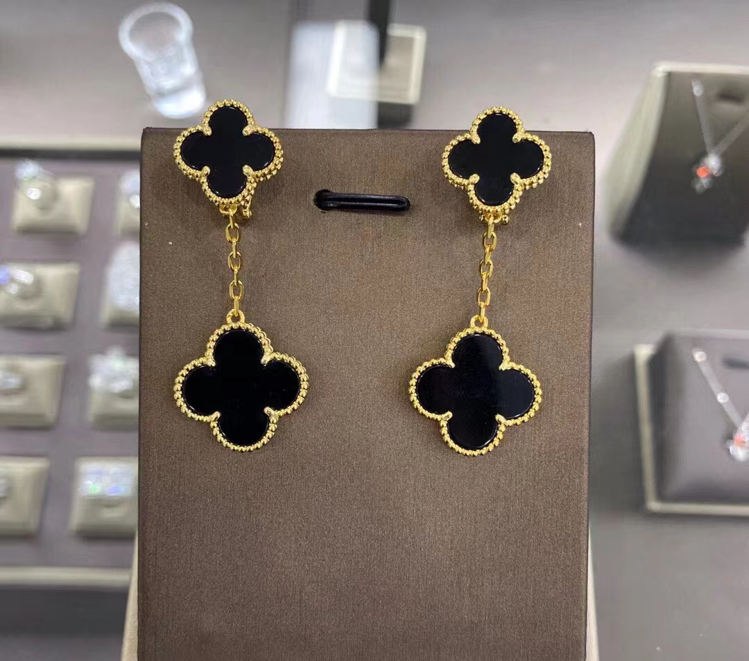 Van Cleef & Arpels Earrings