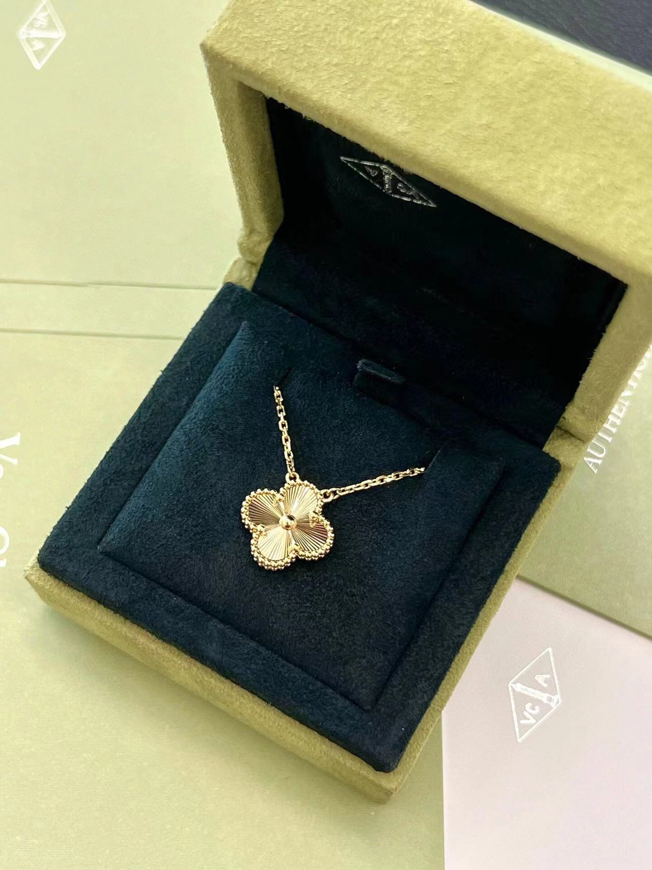 Van Cleef & Arpels necklace