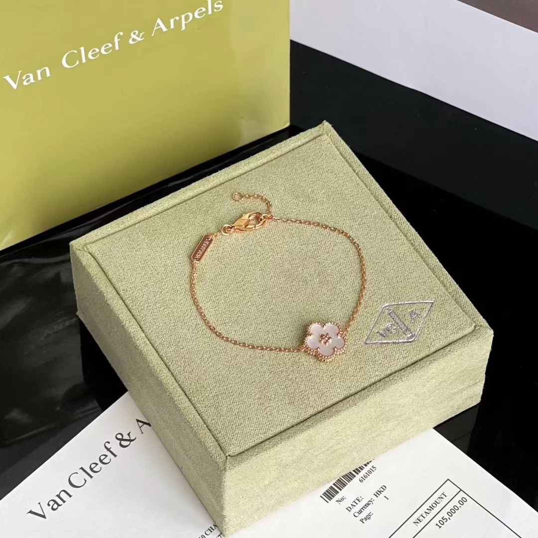 Van Cleef & Arpels Bracelets