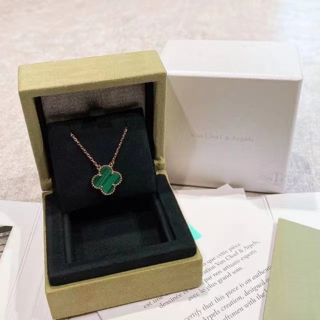 Van Cleef & Arpels  necklace