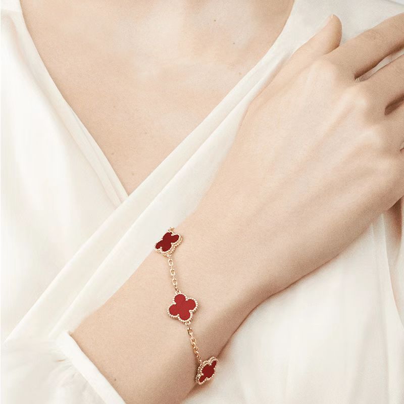 Van Cleef & Arpels bracelet