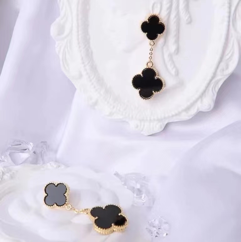 Van Cleef & Arpels Earrings