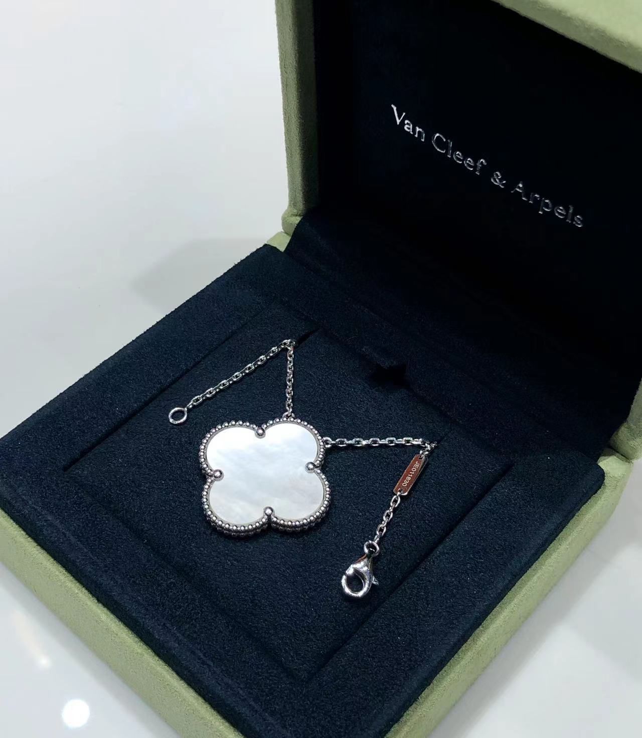 Van Cleef & Arpels necklace