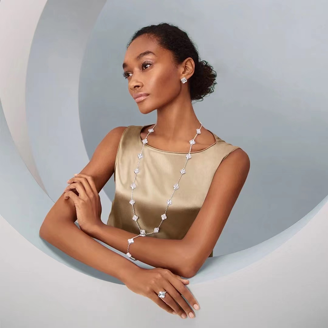 Van Cleef & Arpels Ring