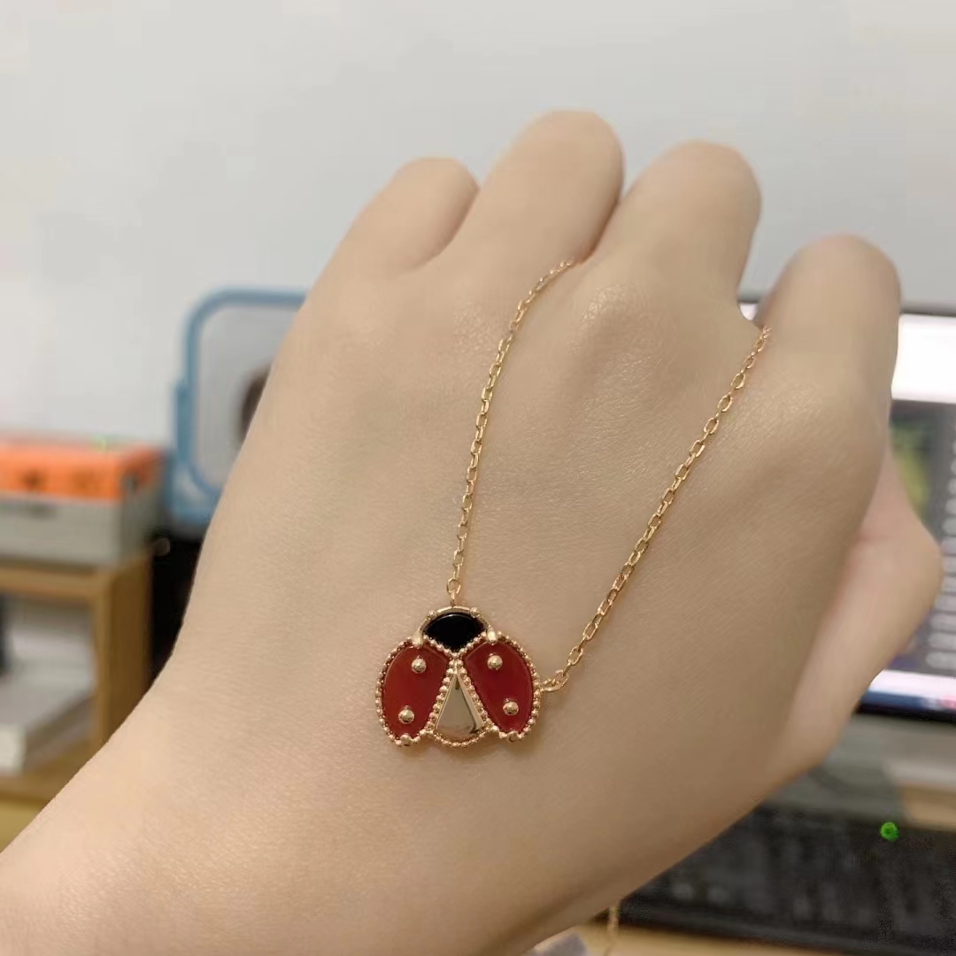 Van Cleef & Arpels necklace