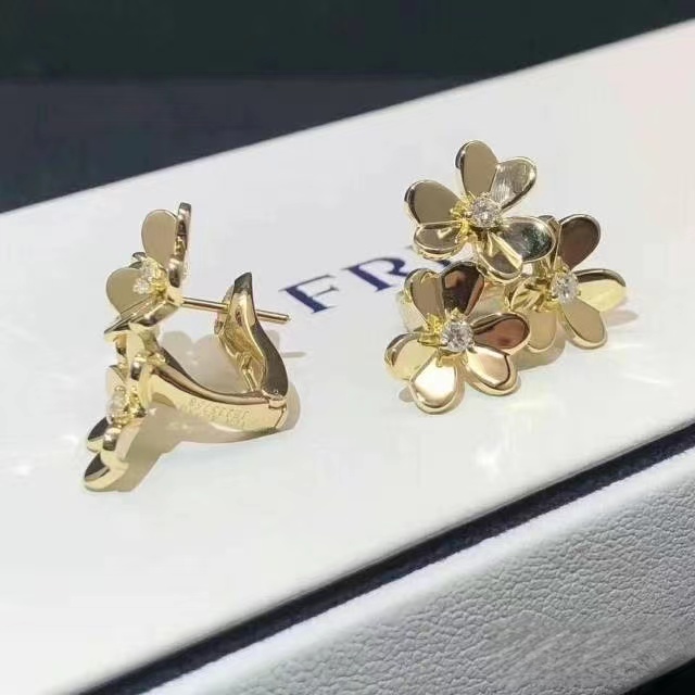 Van Cleef & Arpels Earrings