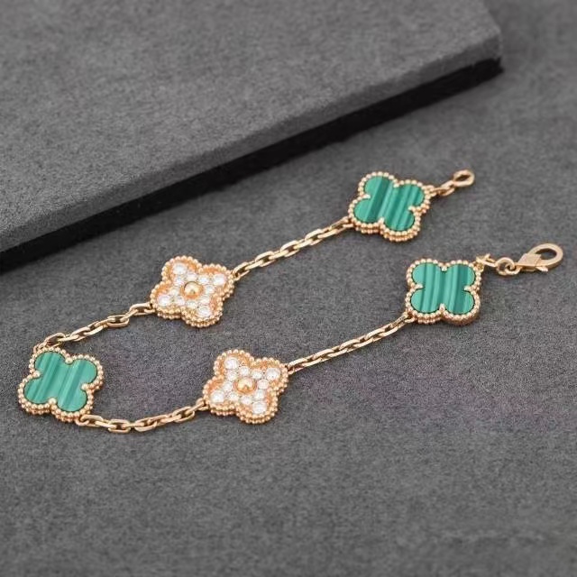 Van Cleef & Arpels Bracelets