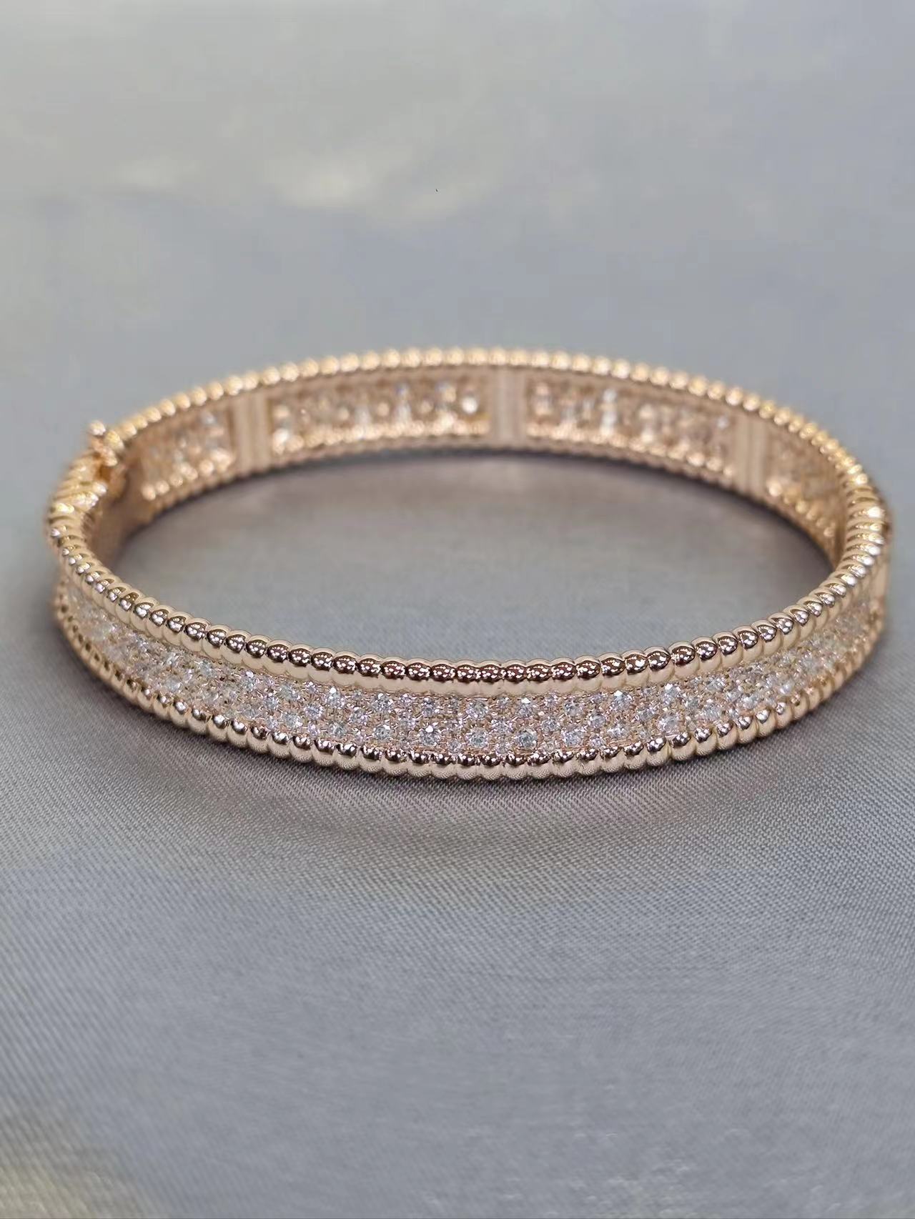 Van Cleef & Arpels Perlée diamonds bracelet