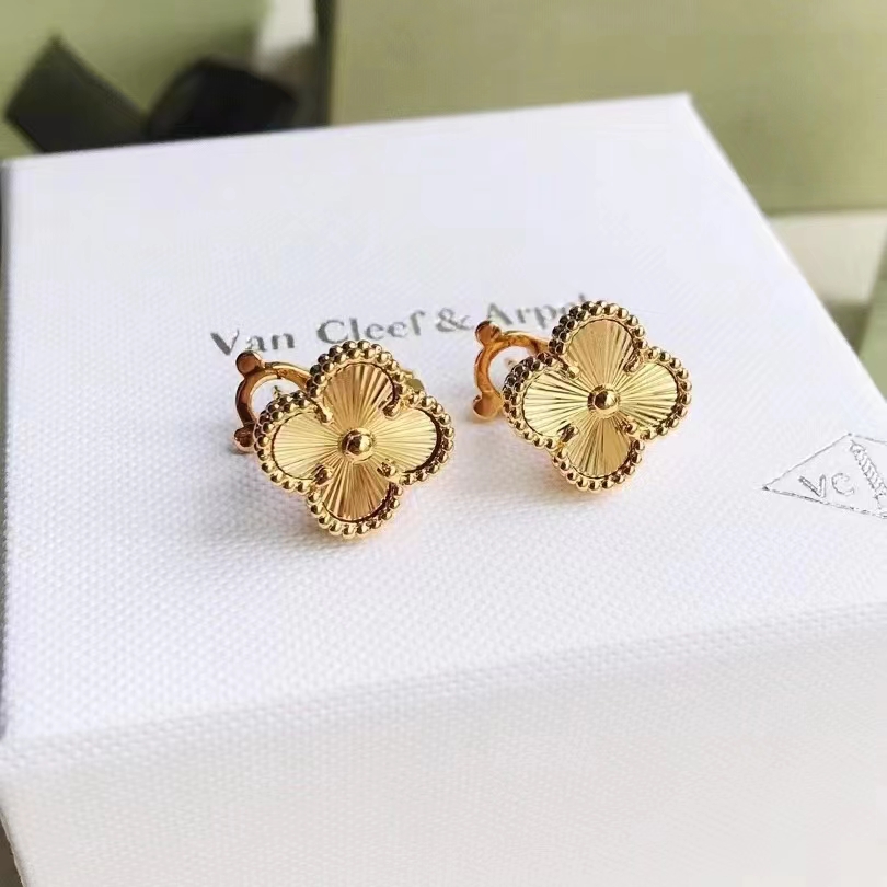 Van Cleef & Arpels Earrings